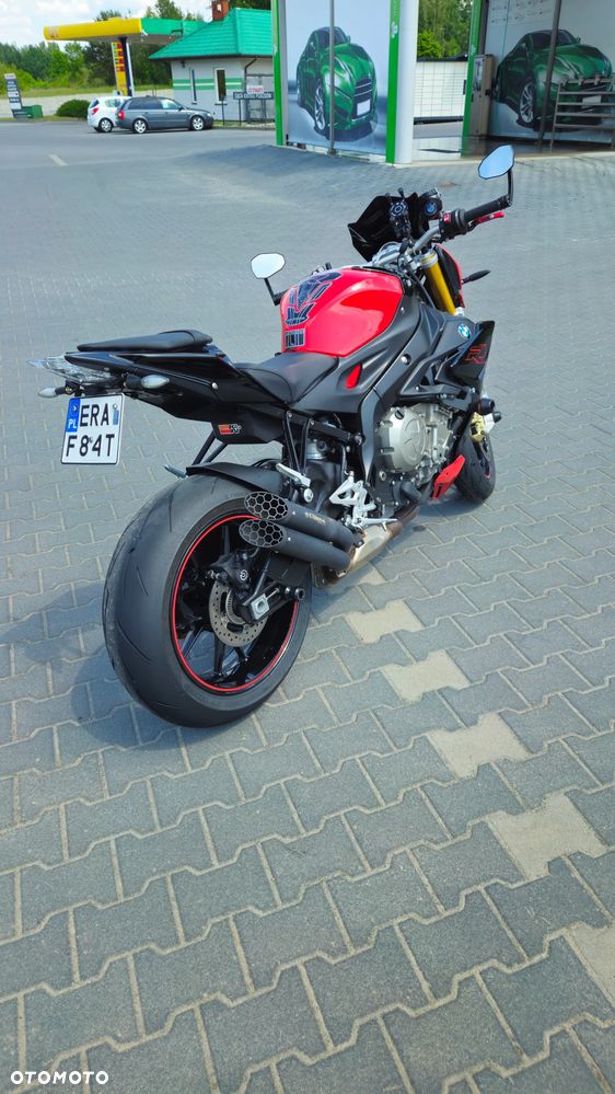BMW S - 1