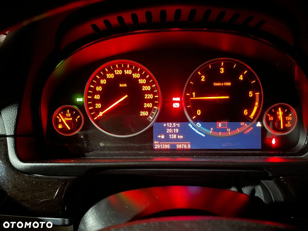 BMW Seria 5 520d Touring - 9