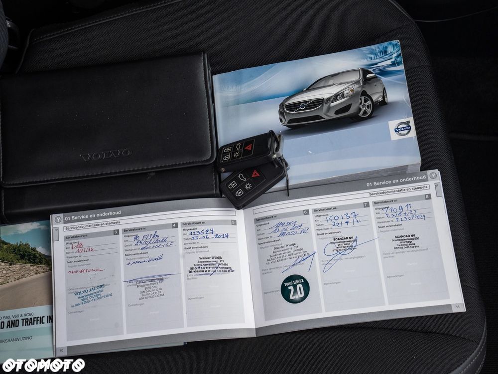 Volvo V60 D4 Momentum - 40