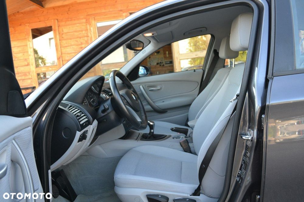 BMW Seria 1 116i - 5