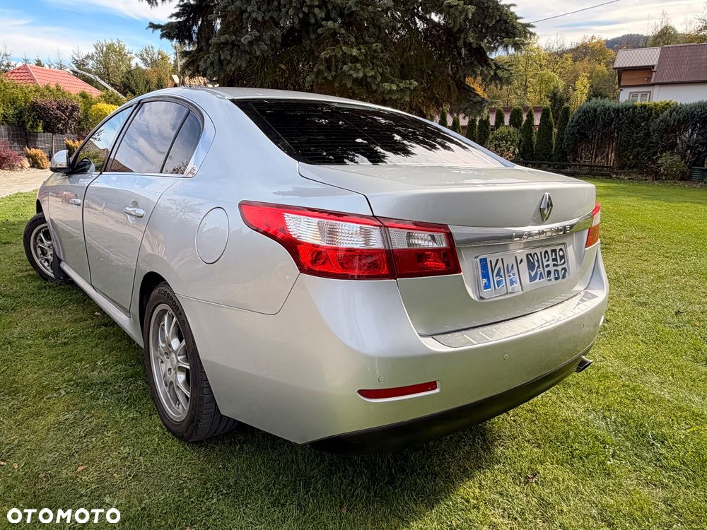 Renault Latitude - 1