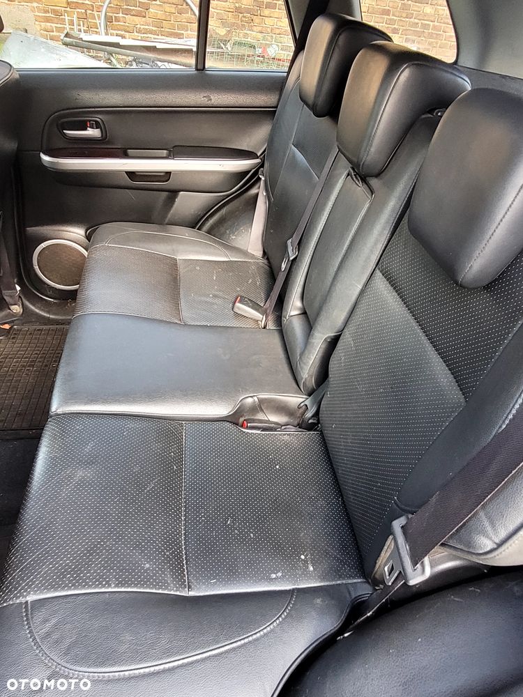 Suzuki Grand Vitara 1.9 DDiS Premium - 7