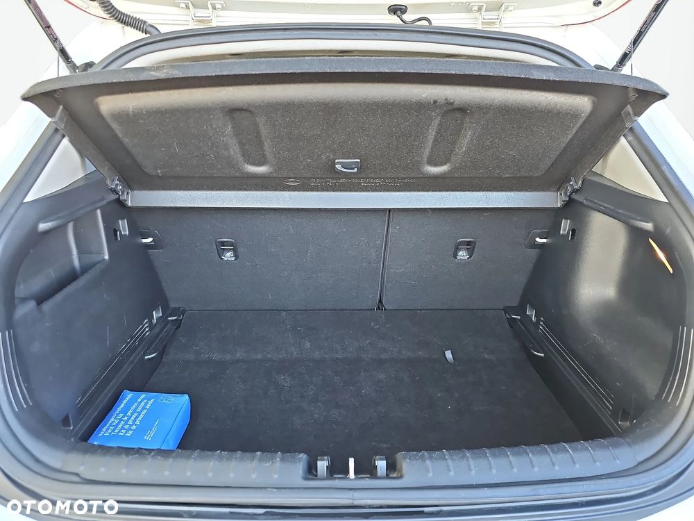Kia Stonic 1.4 L - 12