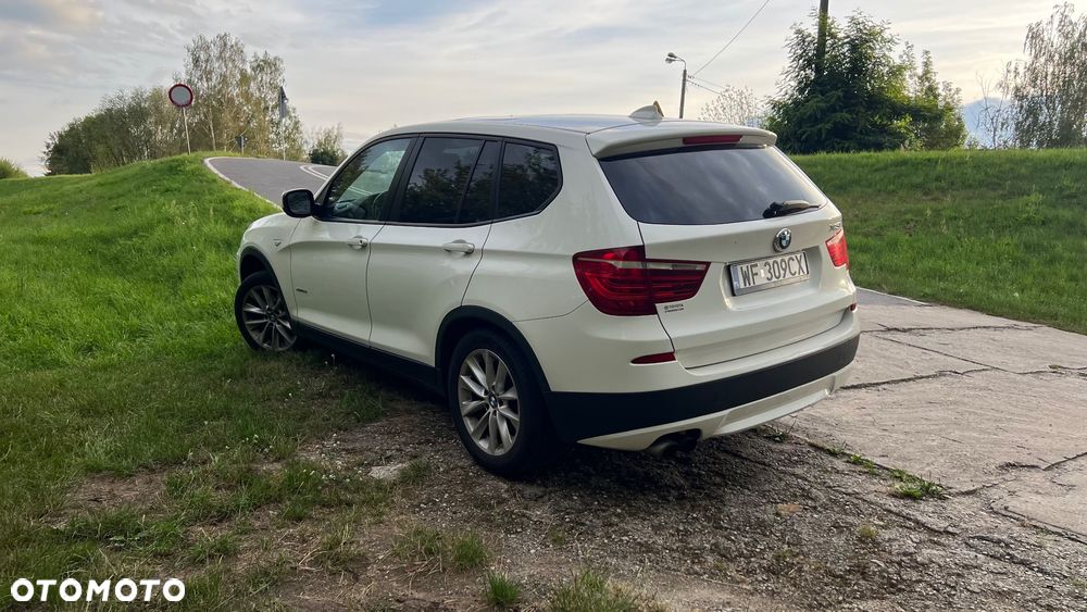 BMW X3 28i xDrive - 4