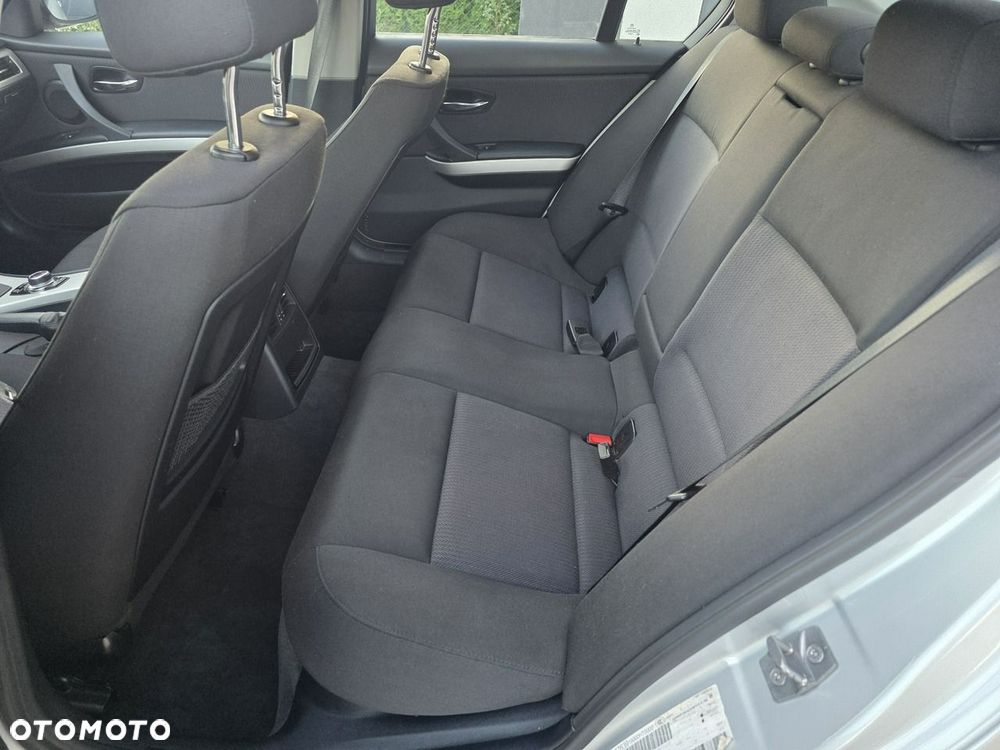 BMW Seria 3 - 12