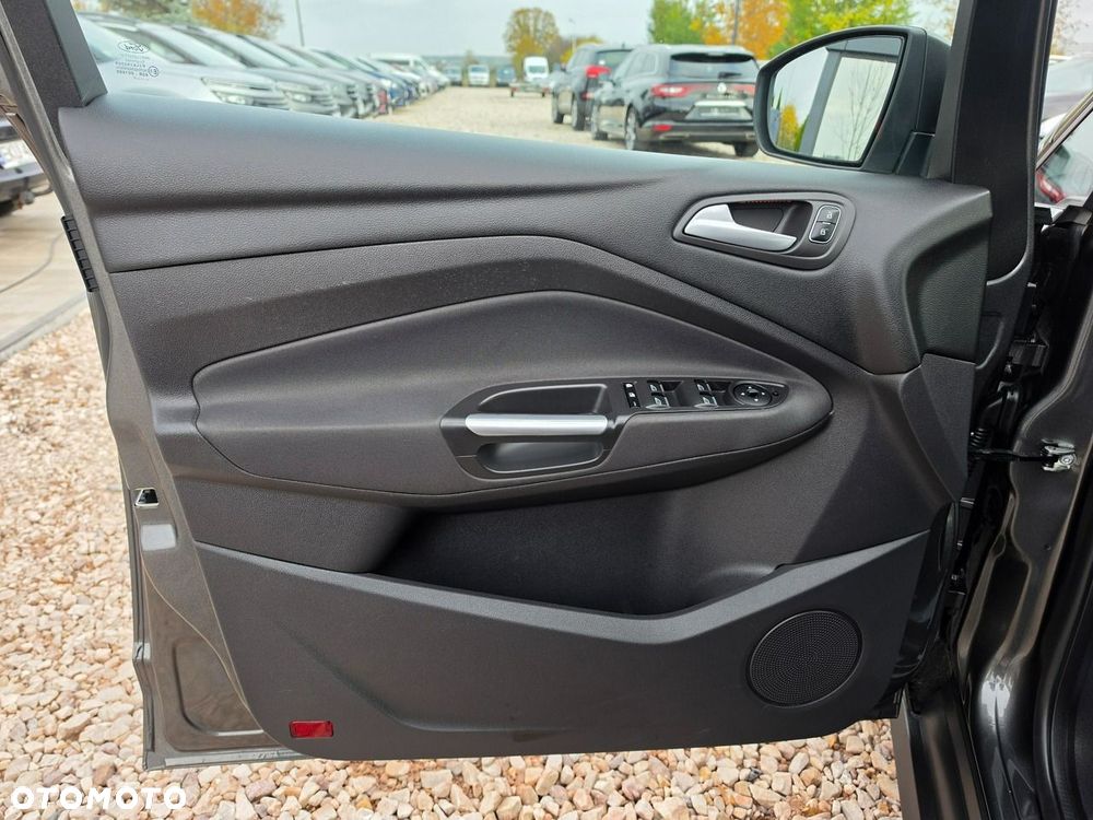 Ford Grand C-MAX - 28