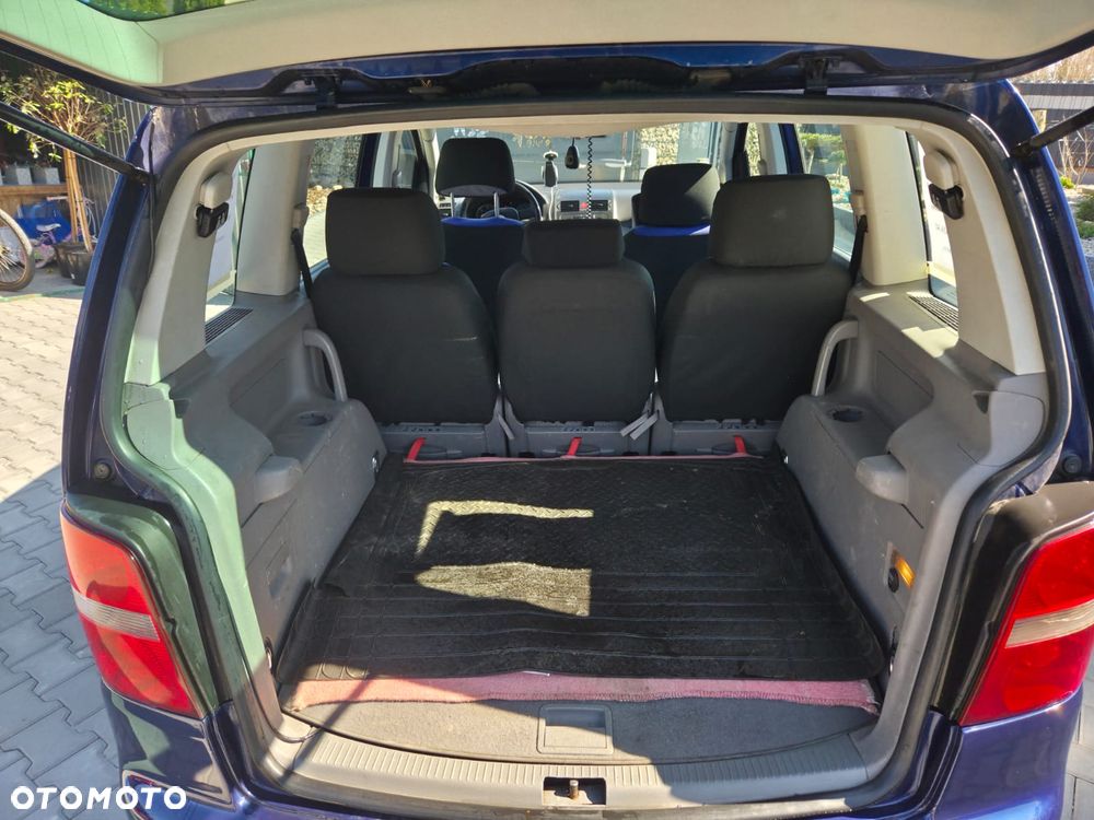 Volkswagen Touran 1.9 TDI - 16