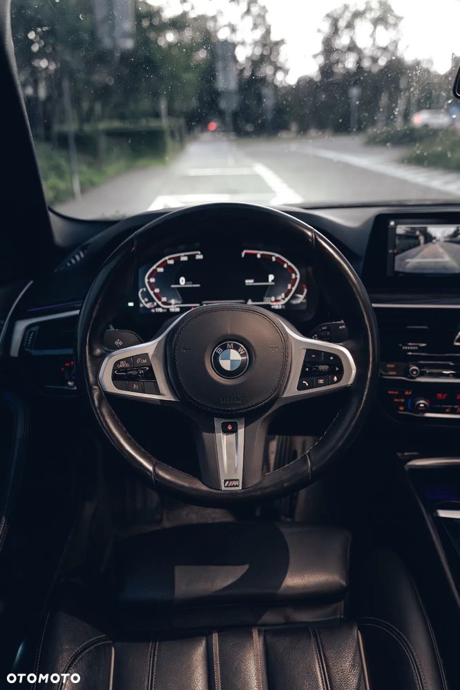 BMW Seria 5 530i xDrive M Sport sport - 17