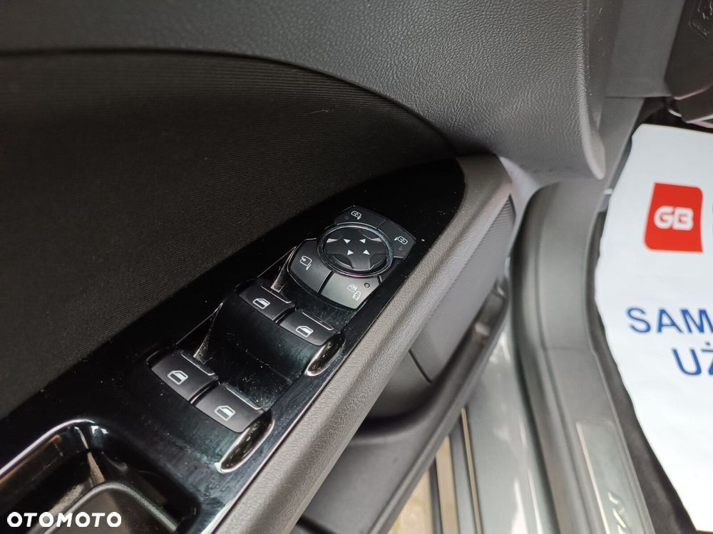 Ford Mondeo 2.0 EcoBlue Titanium - 33
