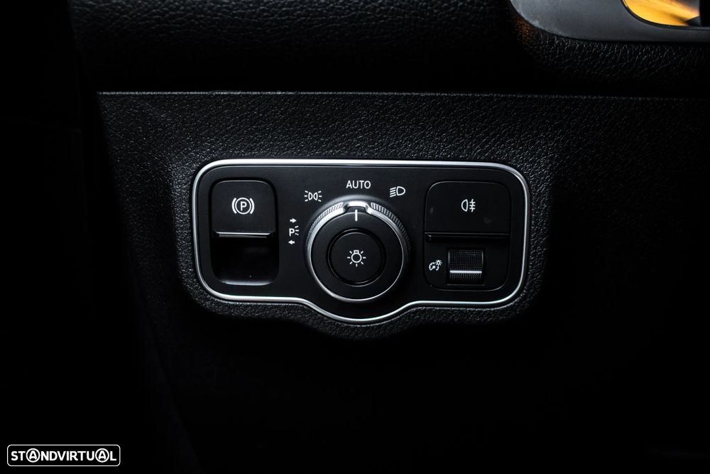 Mercedes-Benz GLB 180 d Progressive - 20