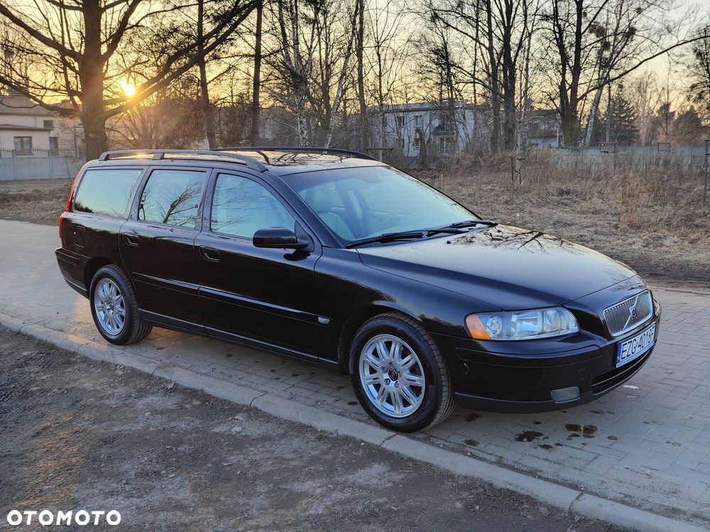 Volvo V70 D Summum - 1