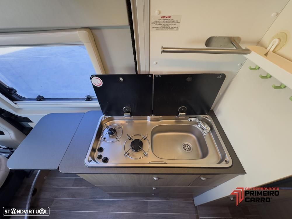 Adria Twin 600 SPT cama transversal - 6