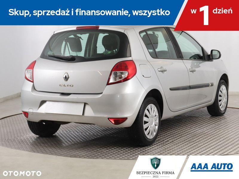 Renault Clio - 6