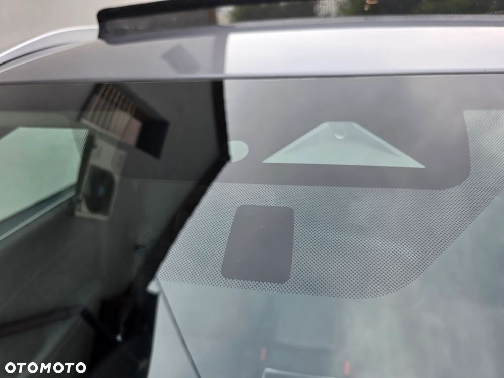 Mitsubishi Outlander - 27