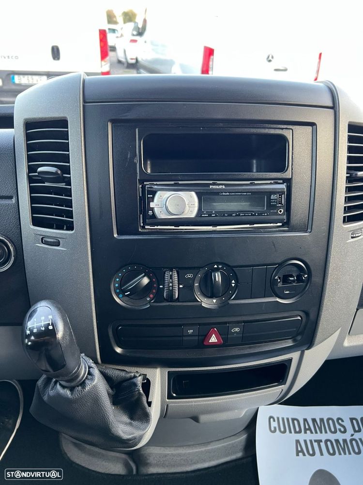 VW Crafter 35 2.5 TDi 164 Média - 27