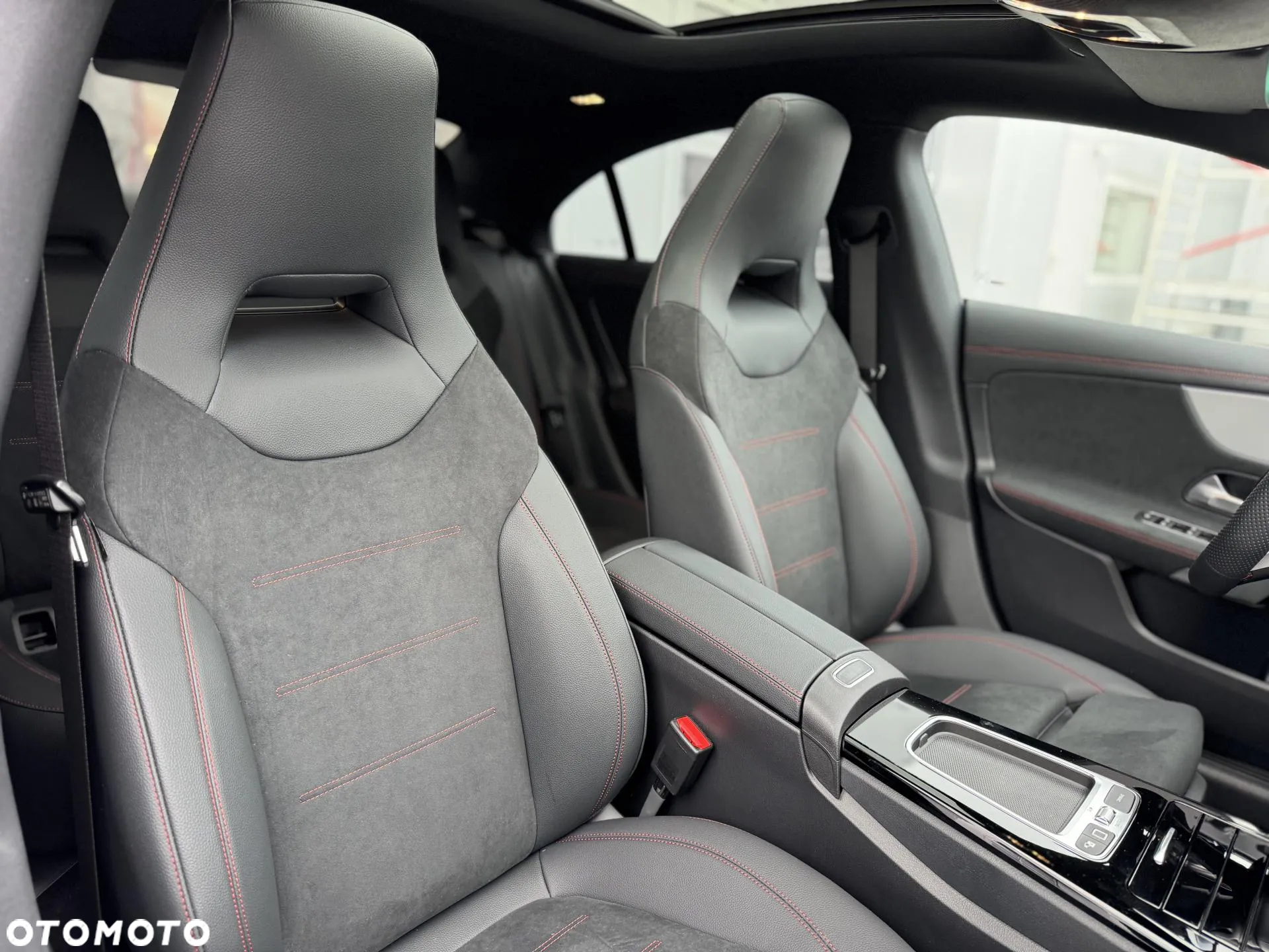 Mercedes-Benz CLA 200 AMG Line 7G-DCT - 12
