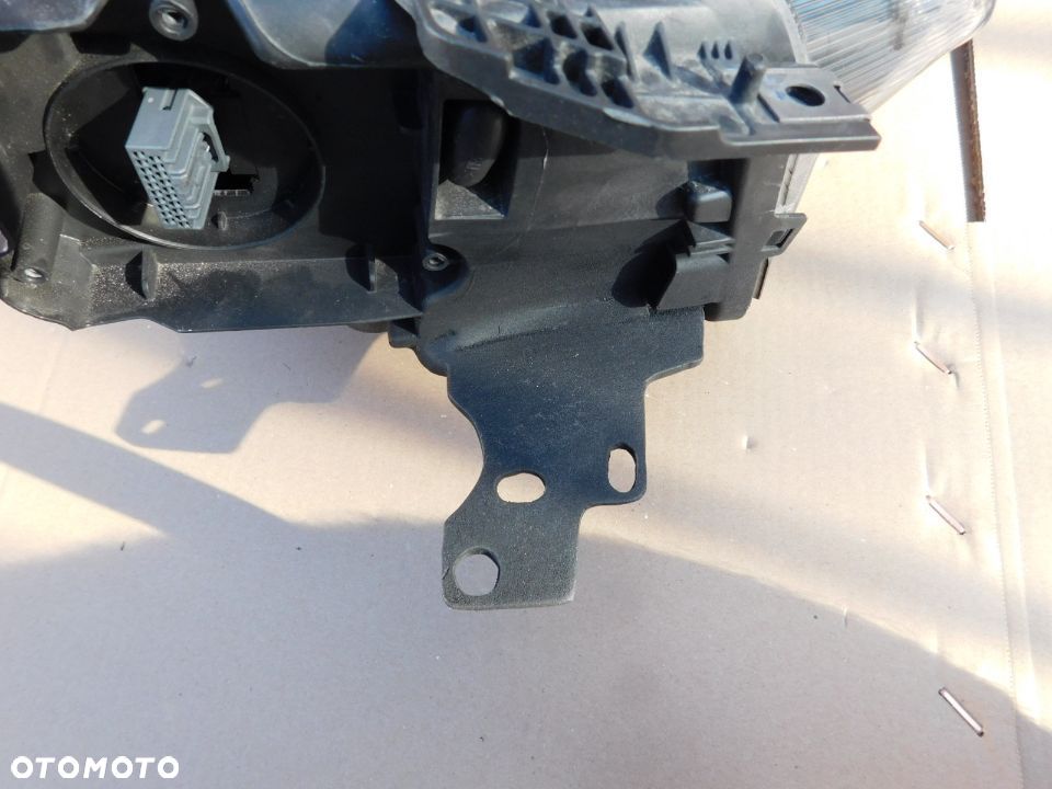 Bi-xenon przedni lewy LED Ford Kuga MK2 lift ST skrętny 2016-19 oryg GV41 - 8
