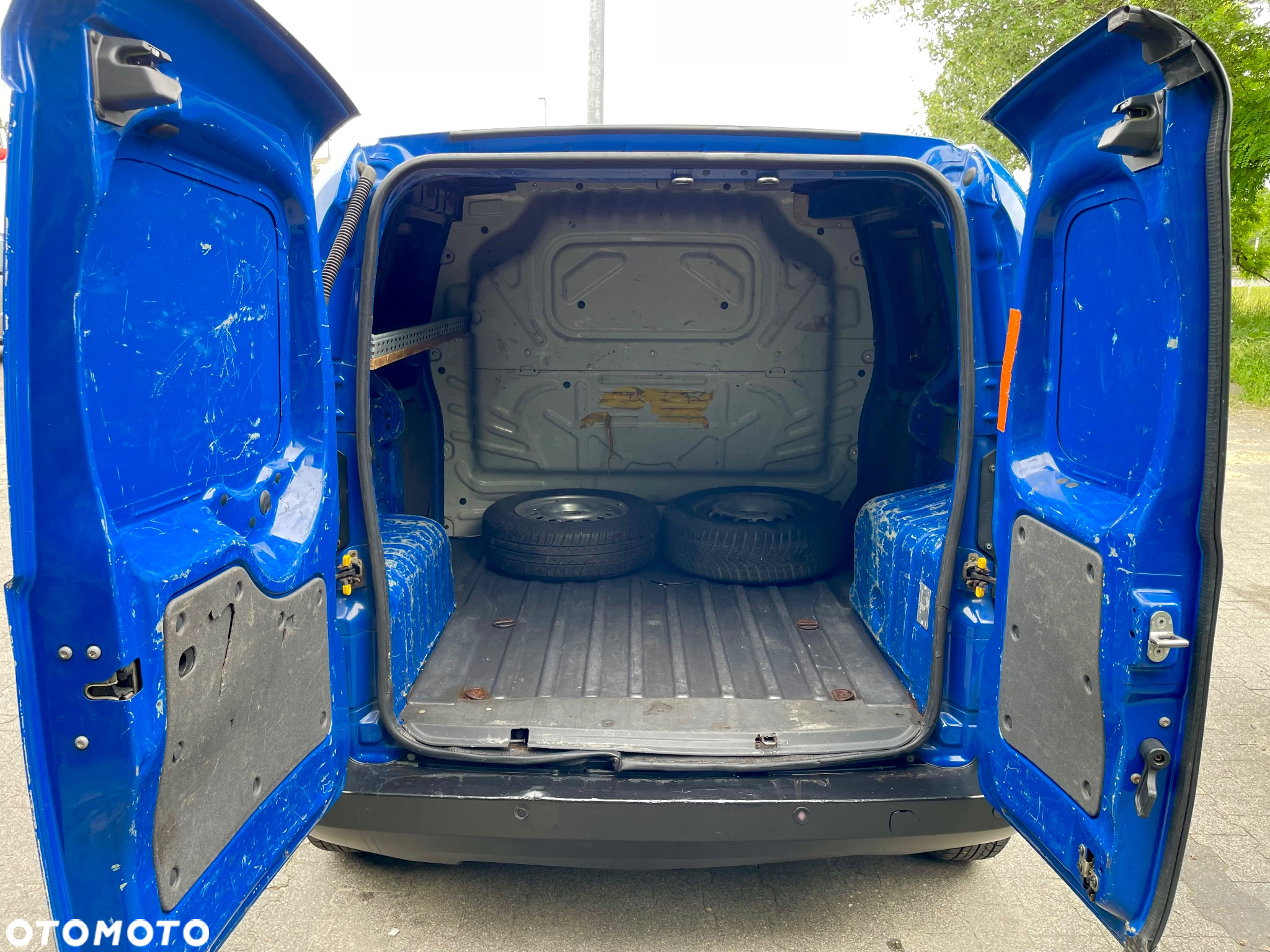 Fiat Fiorino Kombi 1.3 MJ Adventure - 8