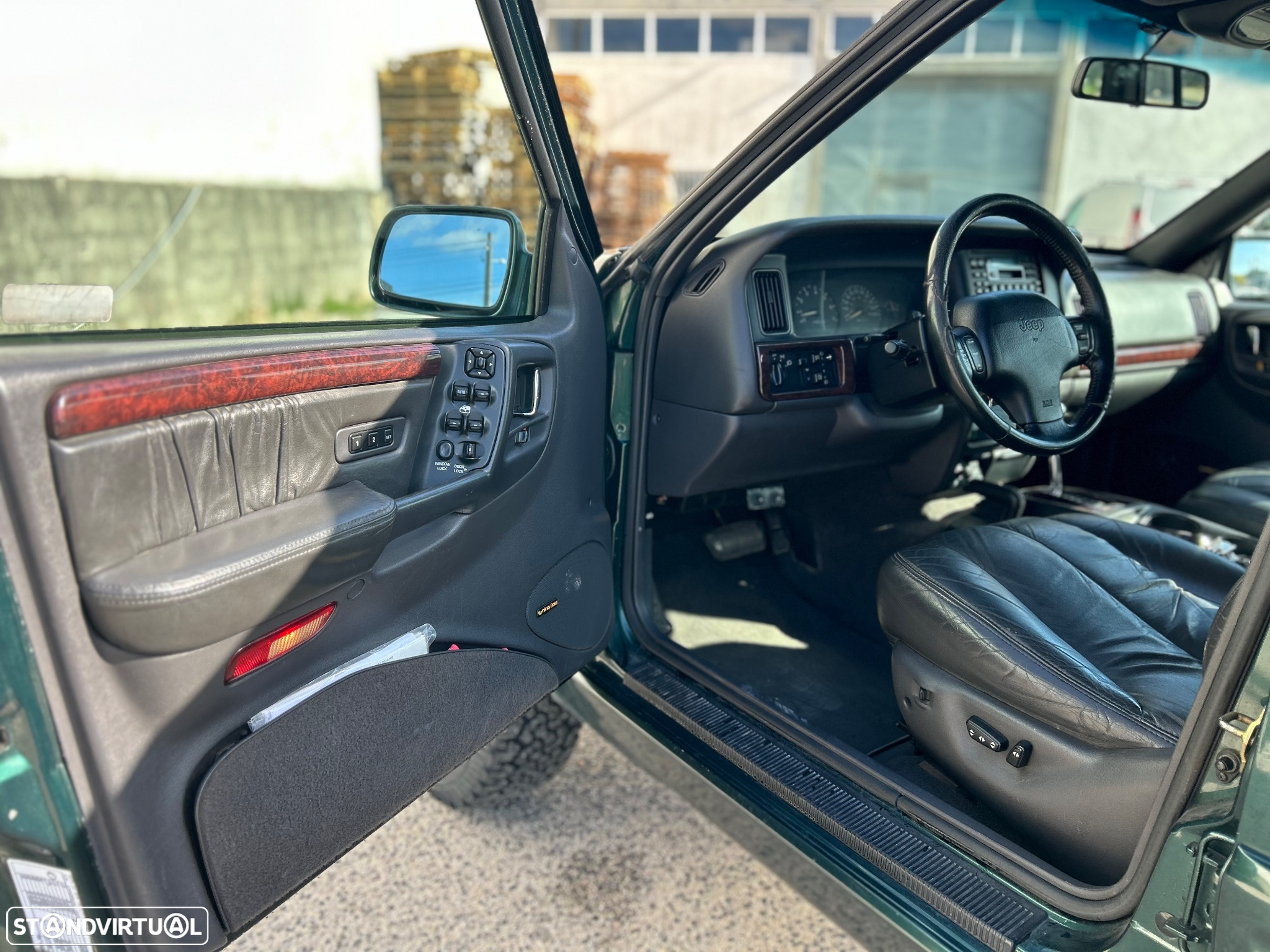 Jeep Grand Cherokee 5.9 LX - 15