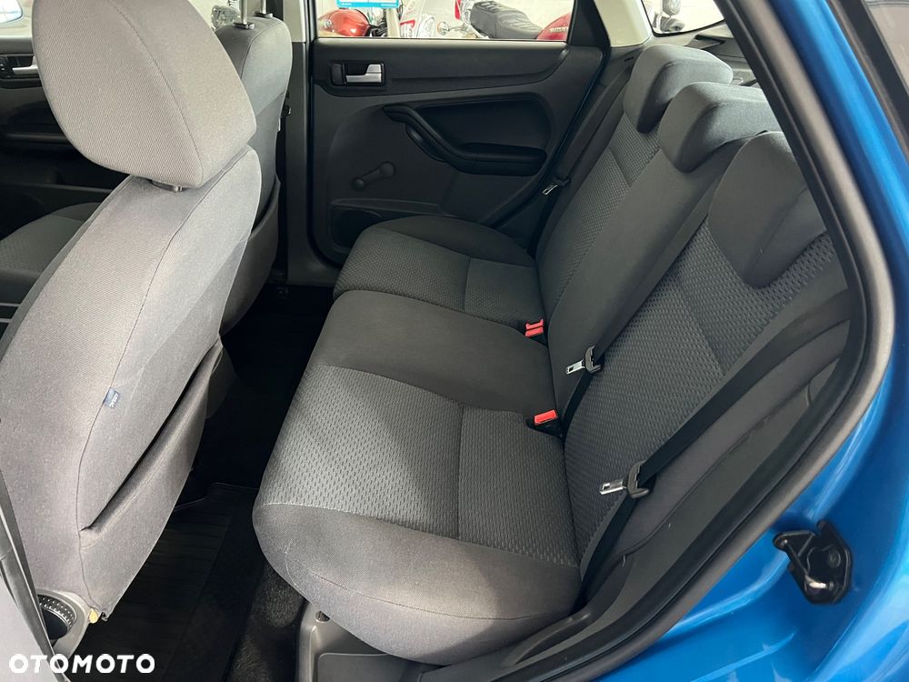 Ford Focus 1.6 TDCi DPF Ambiente - 20