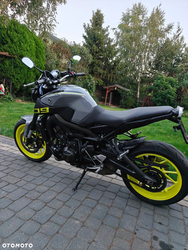 Yamaha MT - 8