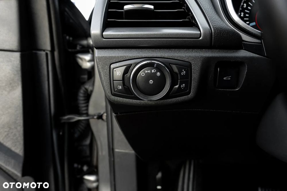 Ford Mondeo 2.0 EcoBoost STart-Stopp Autom Vignale - 29