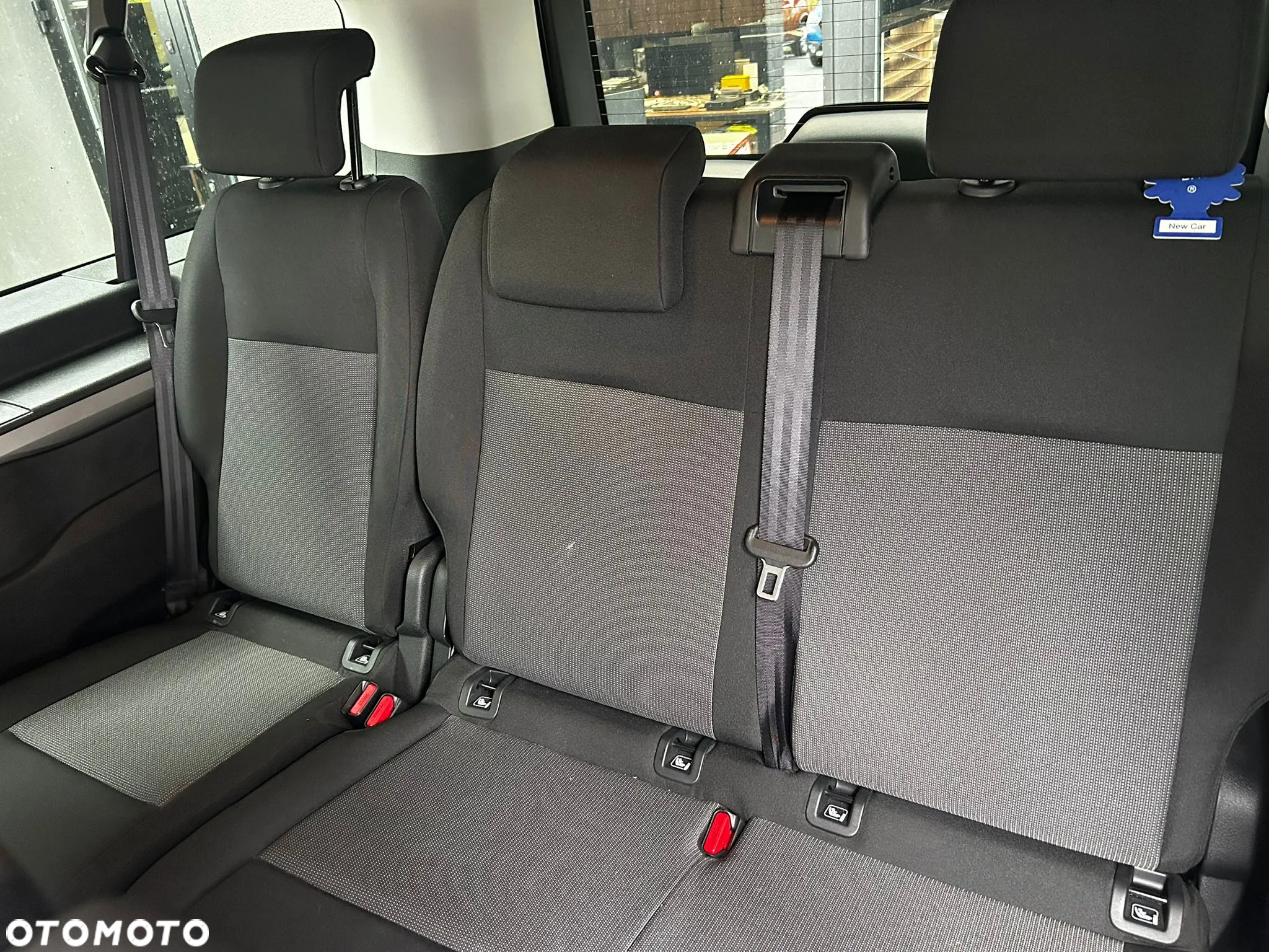 Peugeot Traveller 2.0 BlueHDi Long Allure - 26