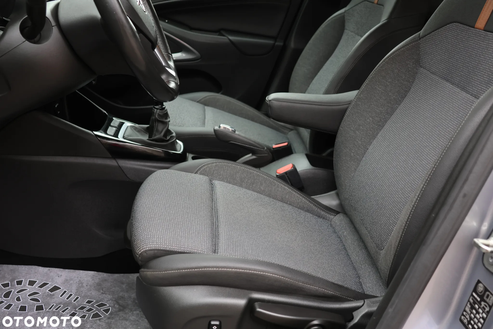 Opel Crossland X - 14