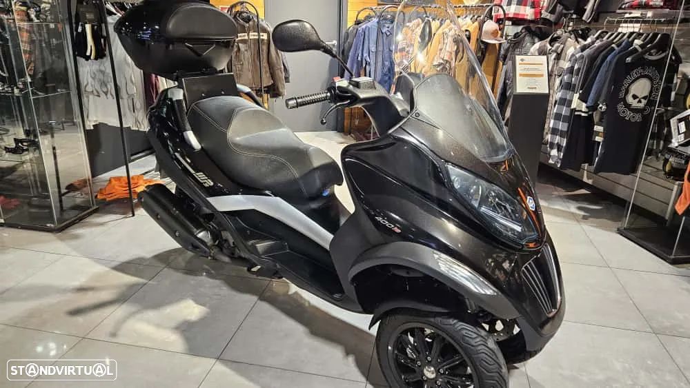 Piaggio MP3 - 1