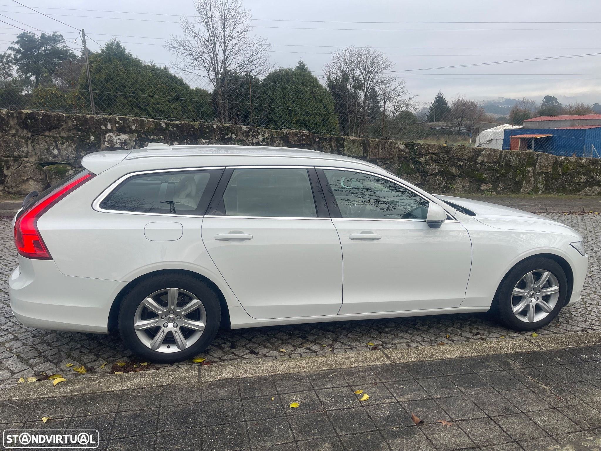 Volvo V90 2.0 D4 Momentum Plus - 8