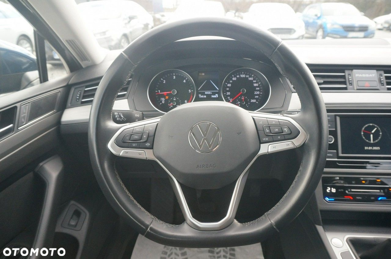 Volkswagen Passat 2.0 TDI EVO Essence - 13
