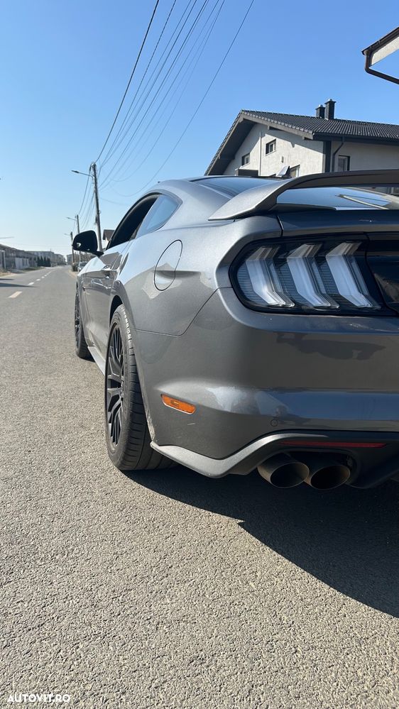 Ford Mustang 5.0 V8 Aut. GT - 2
