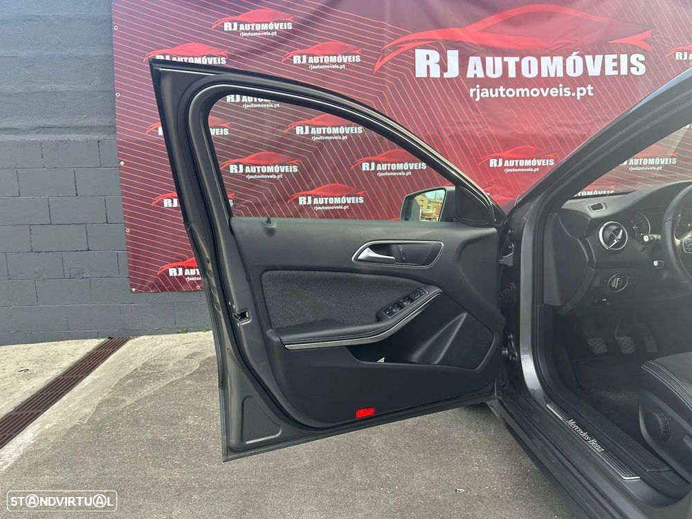 Mercedes-Benz A 180 - 21