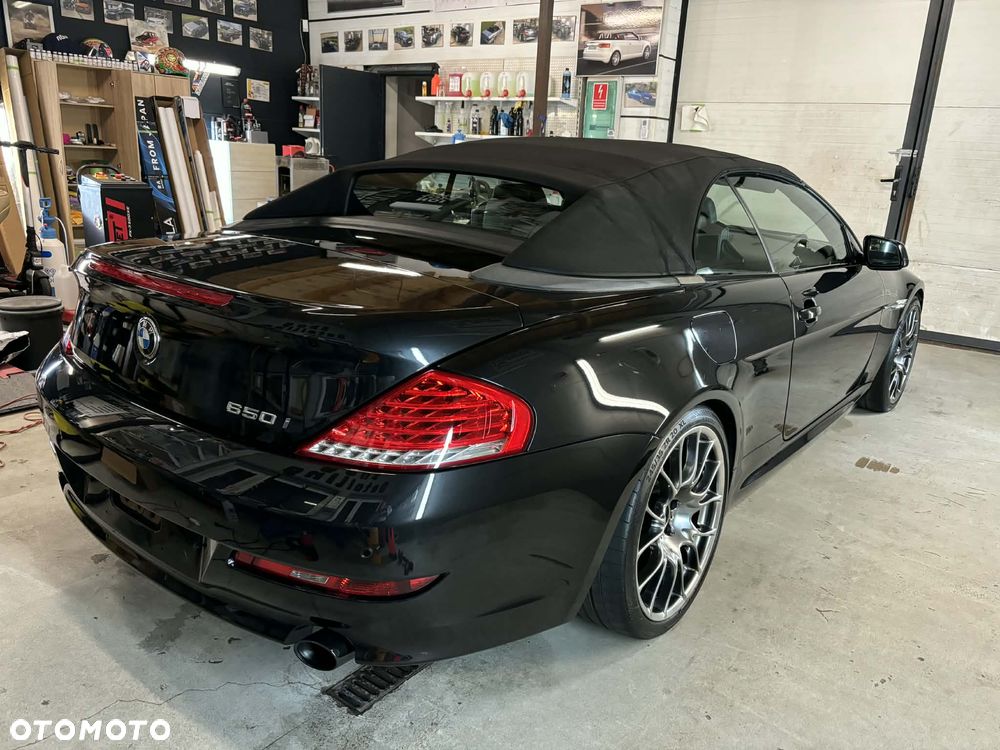 BMW Seria 6 650 i - 12
