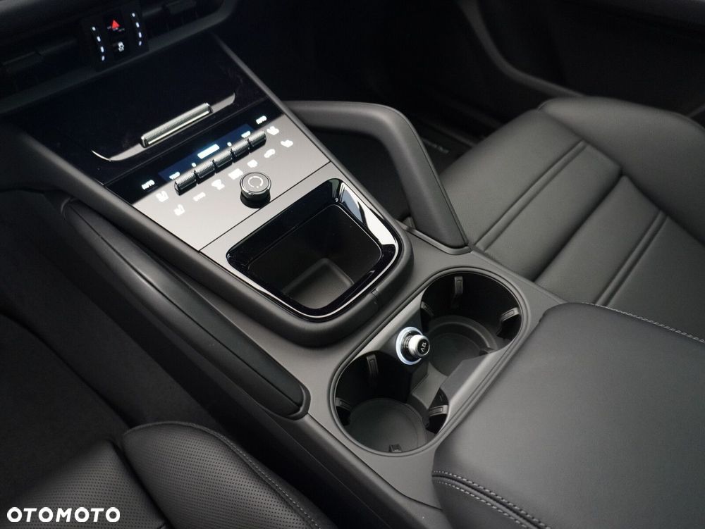 Porsche Cayenne S E-Hybrid PHEV Black Edition - 29