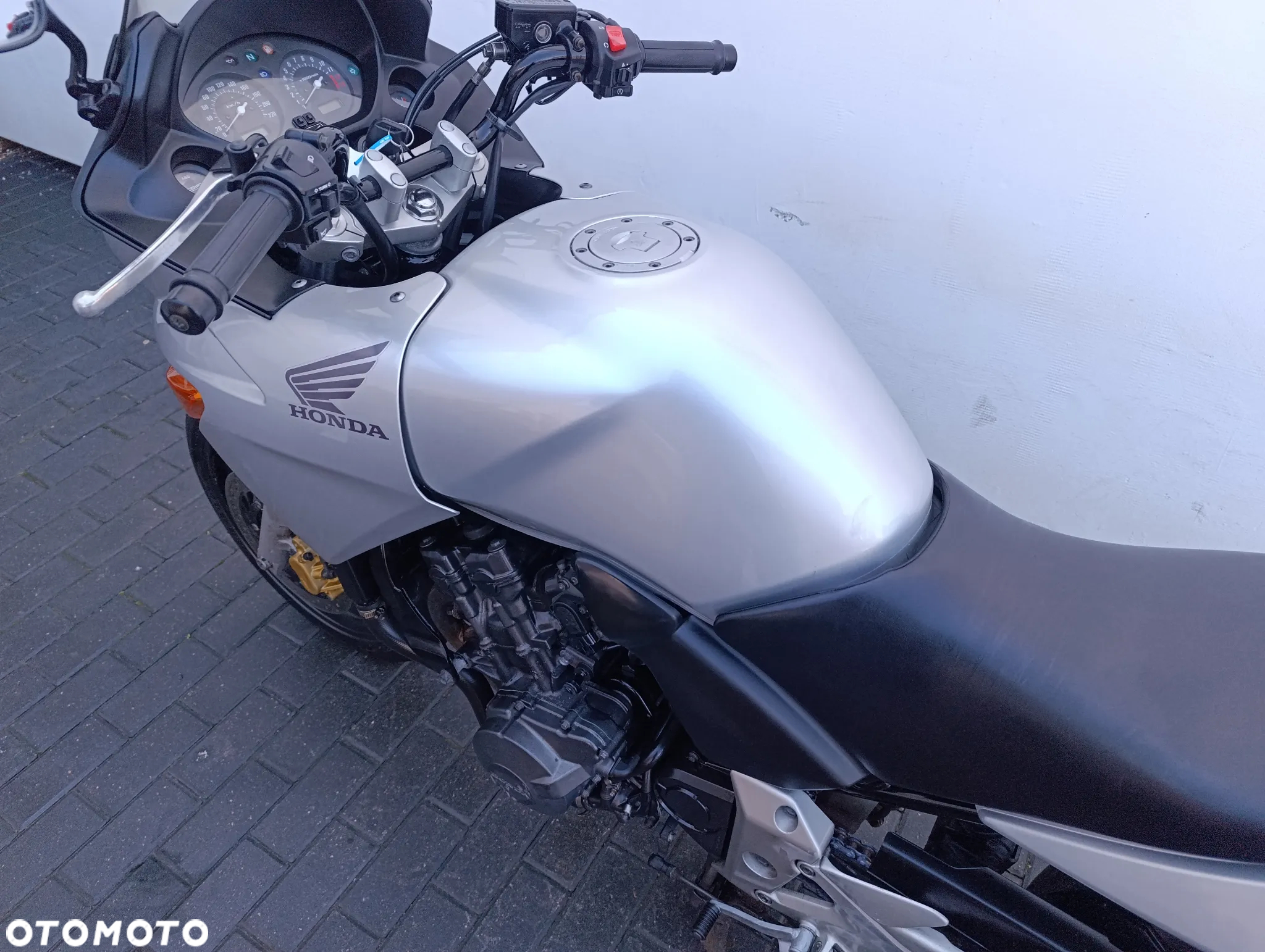 Honda CBF - 14
