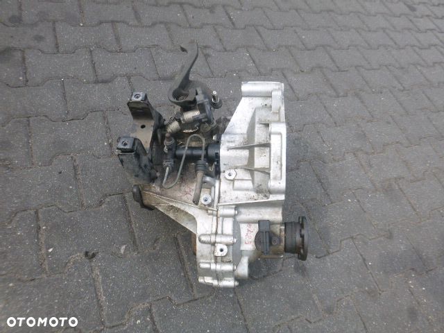 MANUALNA SKRZYNIA BIEGÓW SKODA FABIA II 1.2 JUS - 3