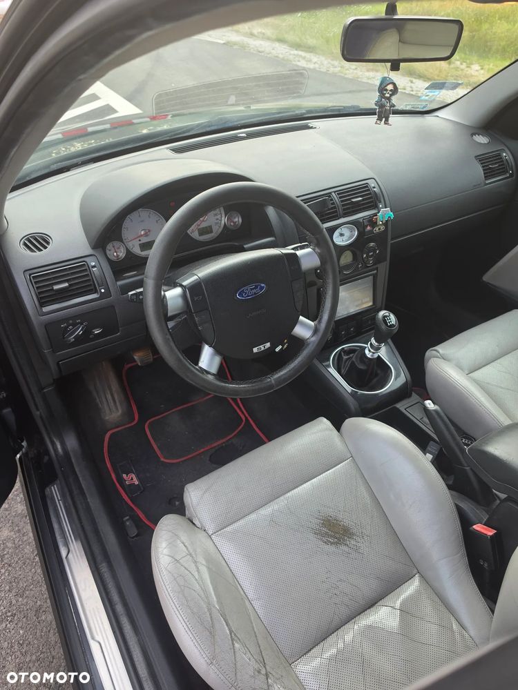 Ford Mondeo V6 ST 220 - 4