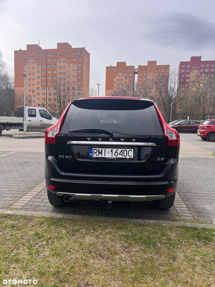 Volvo XC 60 D3 Drive-E Momentum - 4