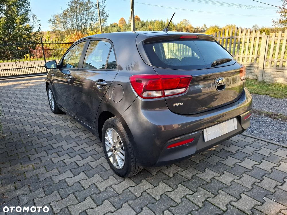 Kia Rio - 6