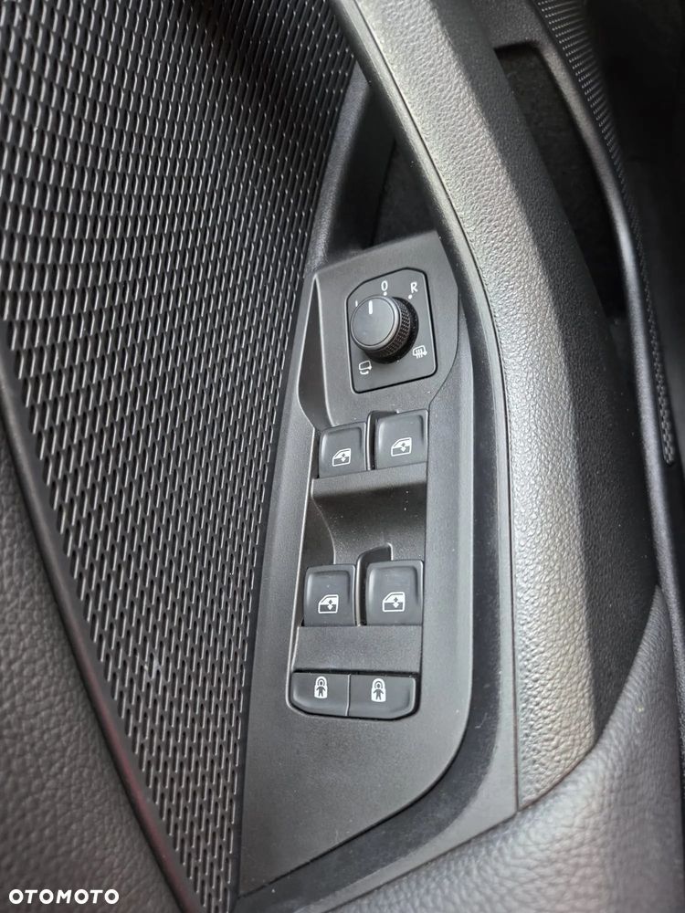 Skoda Octavia 1.5 TSI mHEV Selection DSG - 6