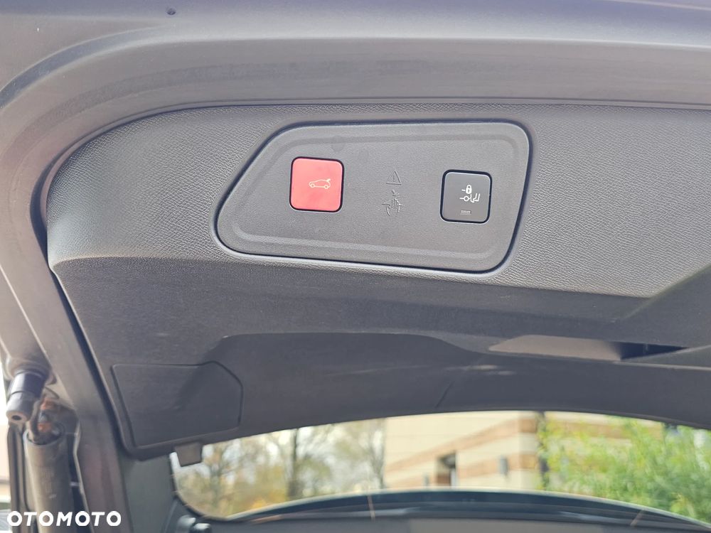 Peugeot 3008 1.5 BlueHDi Allure Pack S&S - 38