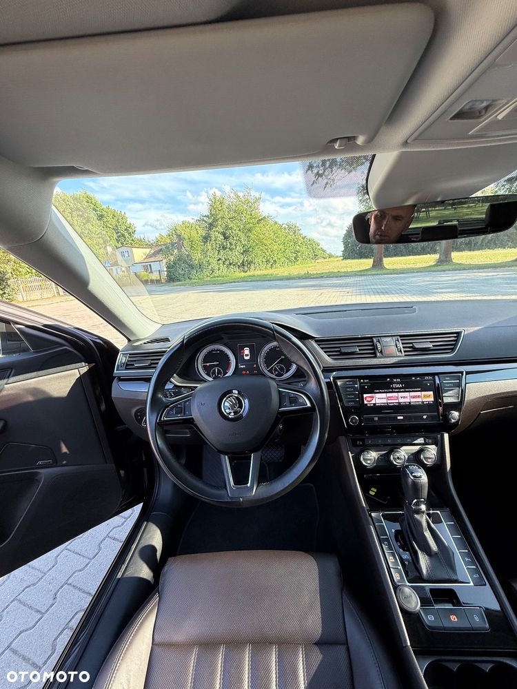Skoda Superb 2.0 TDI 4x4 L&K DSG - 17
