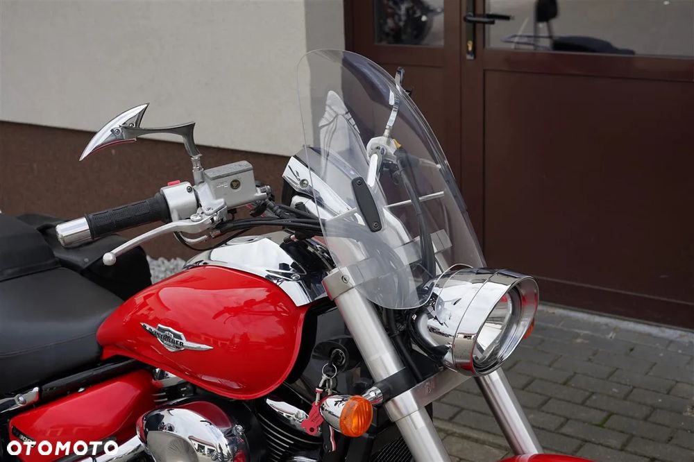 Suzuki Intruder - 12