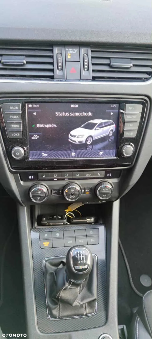 Skoda Octavia Combi 2.0 TSI (Green tec) RS - 18