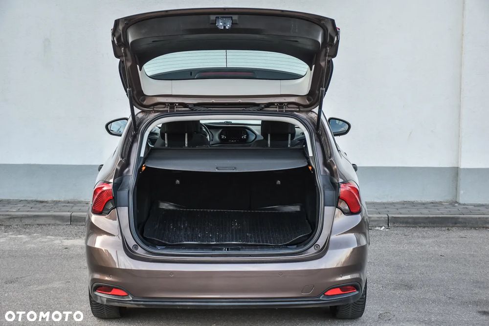 Fiat Tipo 1.4 16V More - 37