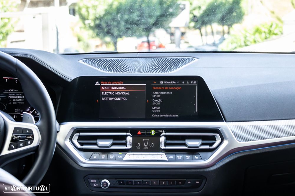 BMW 330 e Pack Desportivo M Pro Auto - 34