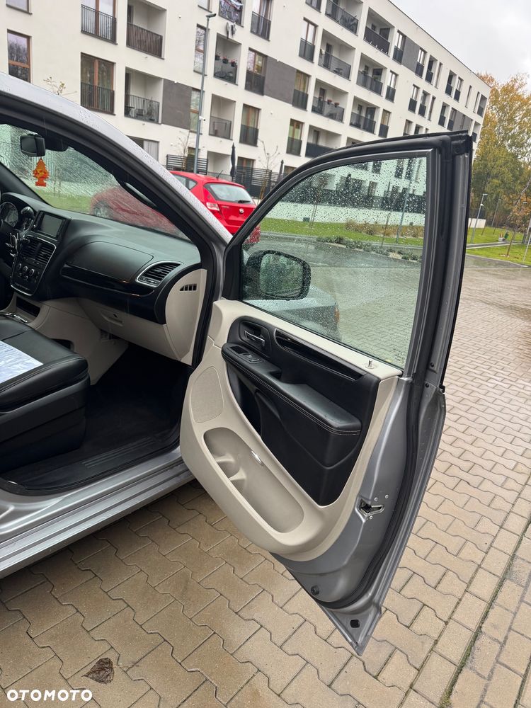 Dodge Grand Caravan 3.6 Express - 8