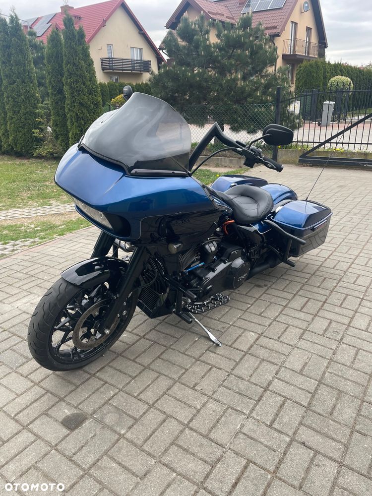 Harley-Davidson Touring Road Glide - 4