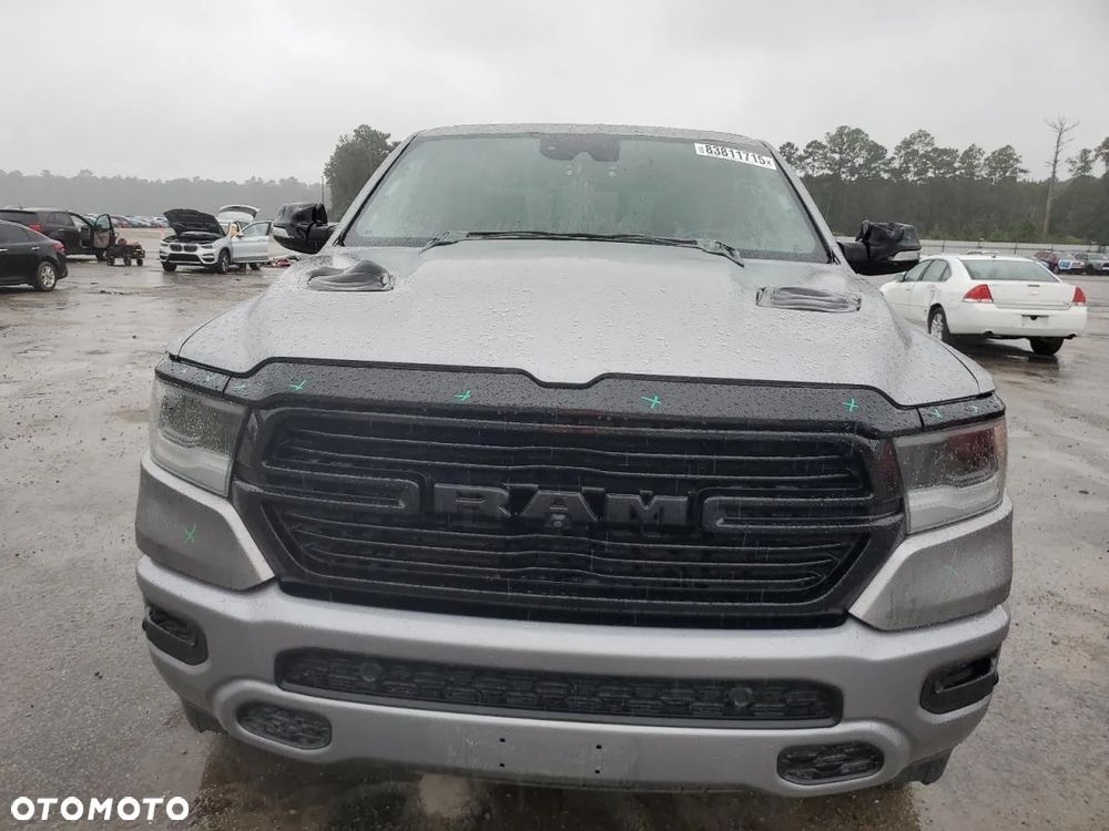 RAM 1500 Crew Cab Laramie - 5